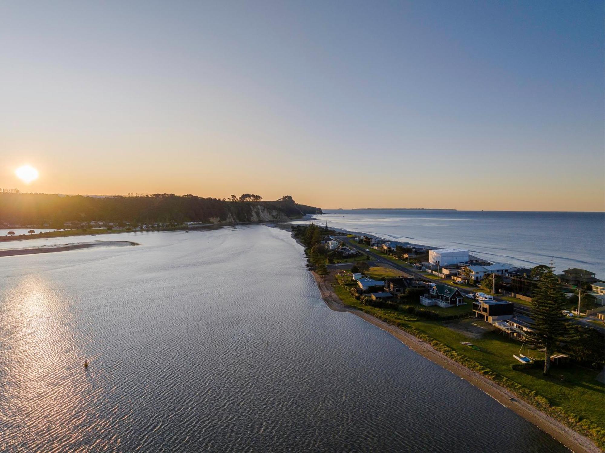 Pukehina Estuary Sunset Views Townhouse & Studio Eksteriør bilde